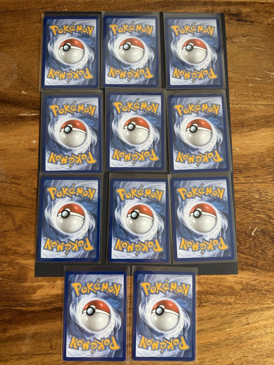 Pokémon Carte collezionabili: Pokemon 30th Celebration - Pikachu En  – Nuovo e nell'imballaggio originale da Lommiswil venduto da manyoki 1