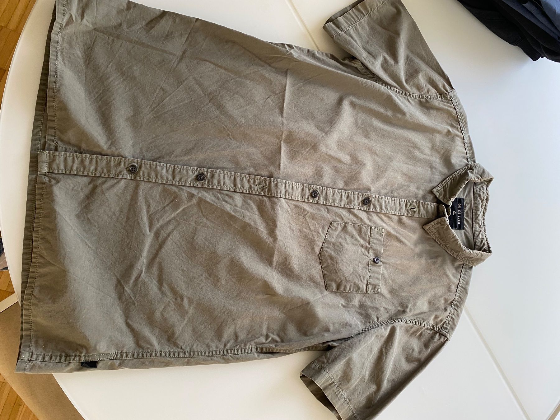 Lotti di vestiti: Herren Set mit 2 Hemden und einem Kapuzenpulli – Usato da Hochdorf venduto da Katja014