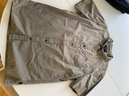Herren Set mit 2 Hemden und einem Kapuzenpulli