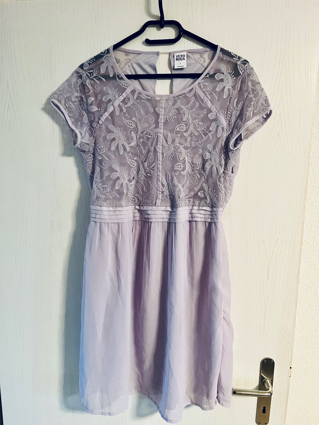 Vero Moda Kleider: Vero Moda Damen Kleid Gr. L – Gebraucht aus Frauenfeld von Repsol_Vani