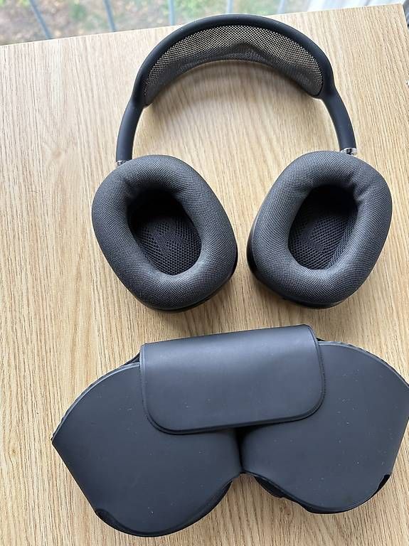 Cuffie: Apple AirPods Pro Max Space Gray – Usato da St. Pantaleon venduto da g-mountain 1