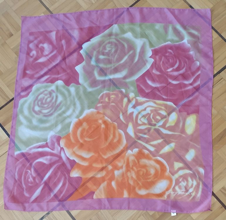 Foulard & Sciarpe: Foulard carré "Roses" neuf / Quadratischer Schal "Rosen" neu – Nuovo (secondo la descrizione) da MOUTIER venduto da Anto21