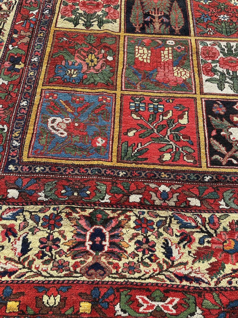 Tappeti: Antiker Teppich 360 X 490cm – Difettoso da Zürich venduto da Nbea