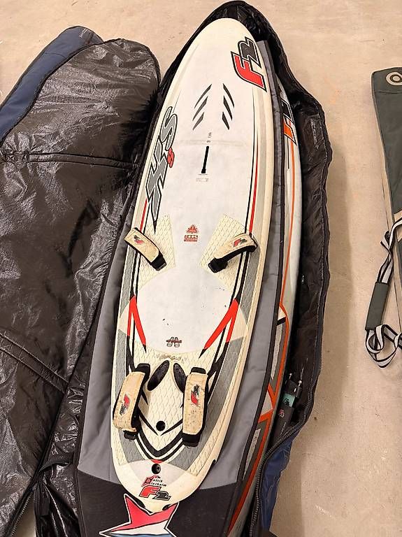Tavole da surf e di nuoto: x4 Windsurf Brett/Tavole – Usato da Zürich venduto da gabrielezanni 1