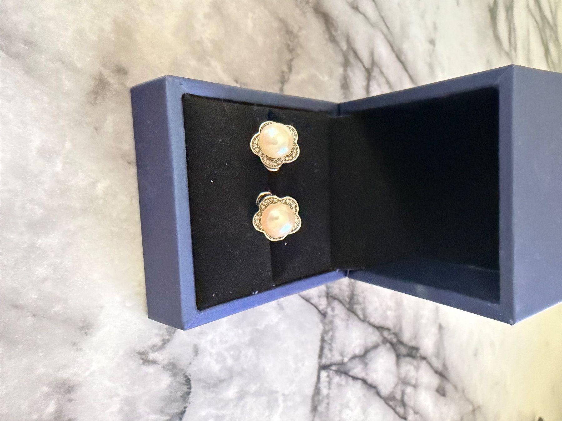 : Natural white pearl earrings – Usato da Zürich venduto da ghe_k58z 1