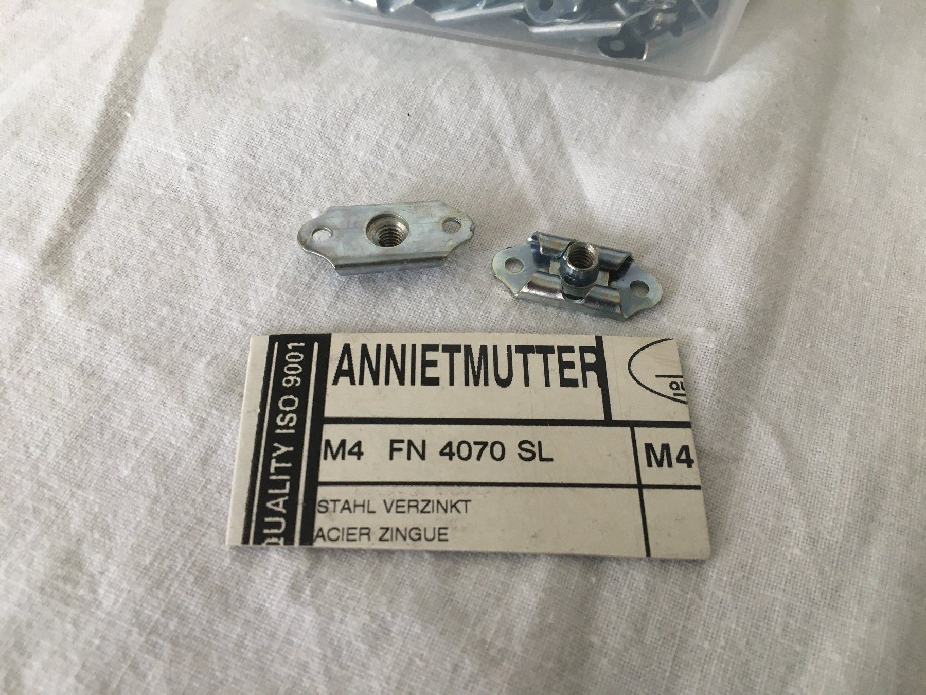 Ferramenta: Annietmutter M3 und M4 – Nuovo (secondo la descrizione) da Bergdietikon venduto da Werkler33