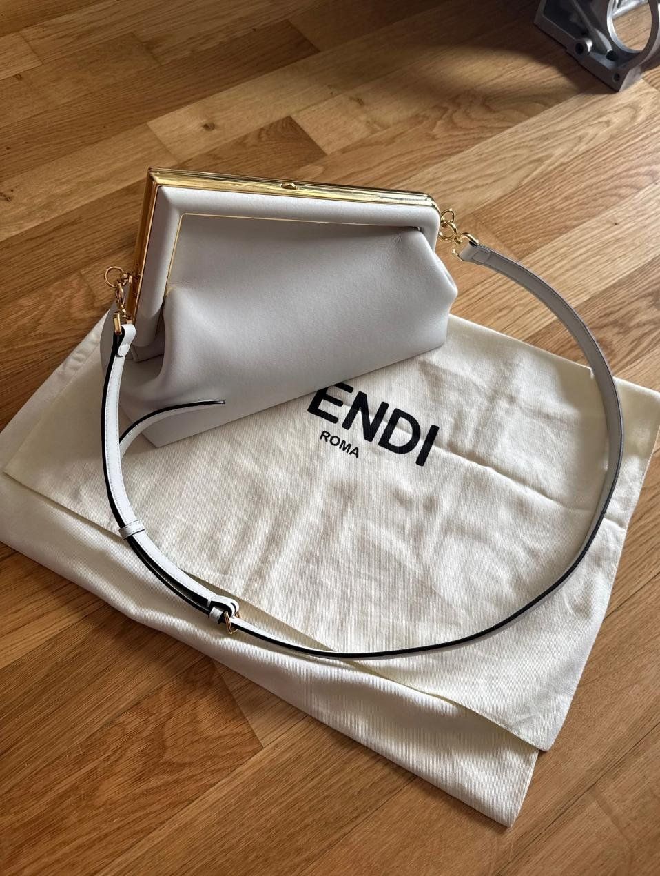 Fendi Borse da donna: Fendi Besace en Cuir – Nuovo (secondo la descrizione) da Arzier venduto da Yannonly 8