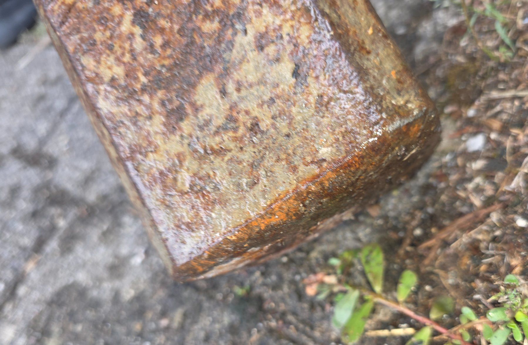 Tutti gli attrezzi: Altes Werkzeug / evtl. Graben - oder Betonstampfer – Usato da Obermumpf venduto da oiskypoisky 2