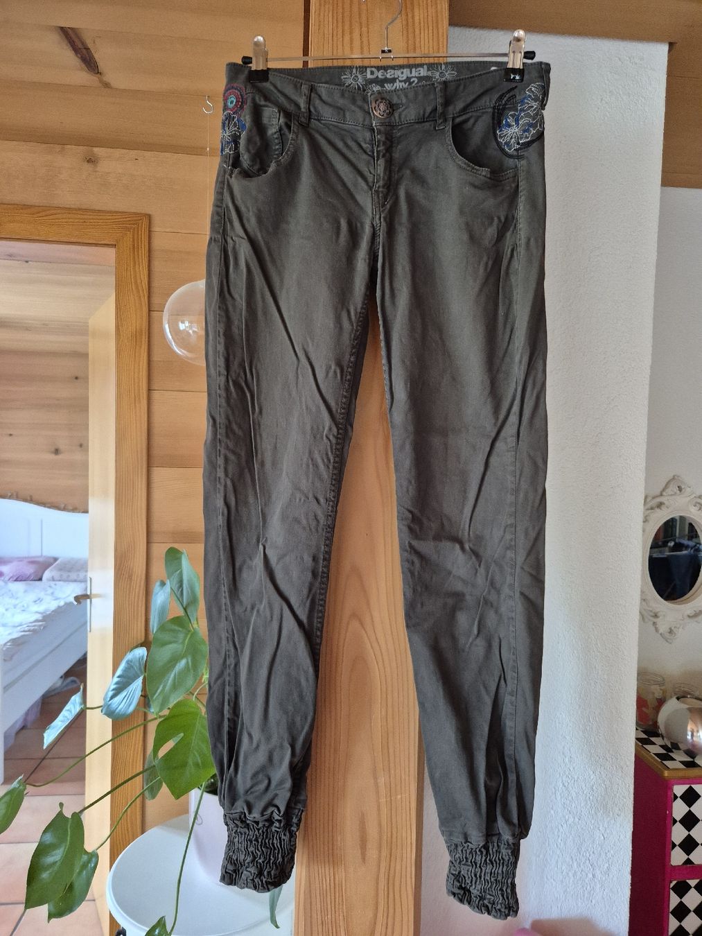 Desigual Jeans: Desigual Jeans Kaki Gr. 30 – Usato da Wynigen venduto da La_Talpa 1