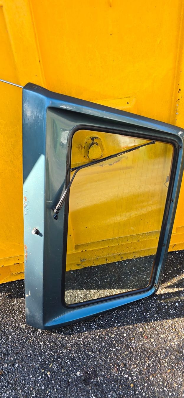 VW Tutti pezzi di ricambio auto: Heckklappe / Kofferraumdeckel Golf 1 – Difettoso da Liesberg venduto da SteinerA90