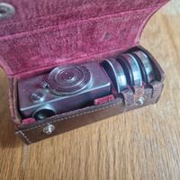 Vintage Naheinstellgerät mit 3 Linsen u. Etui..