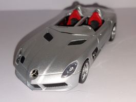 Mercedes SLR Stirling Moos 1:43 Minichamps