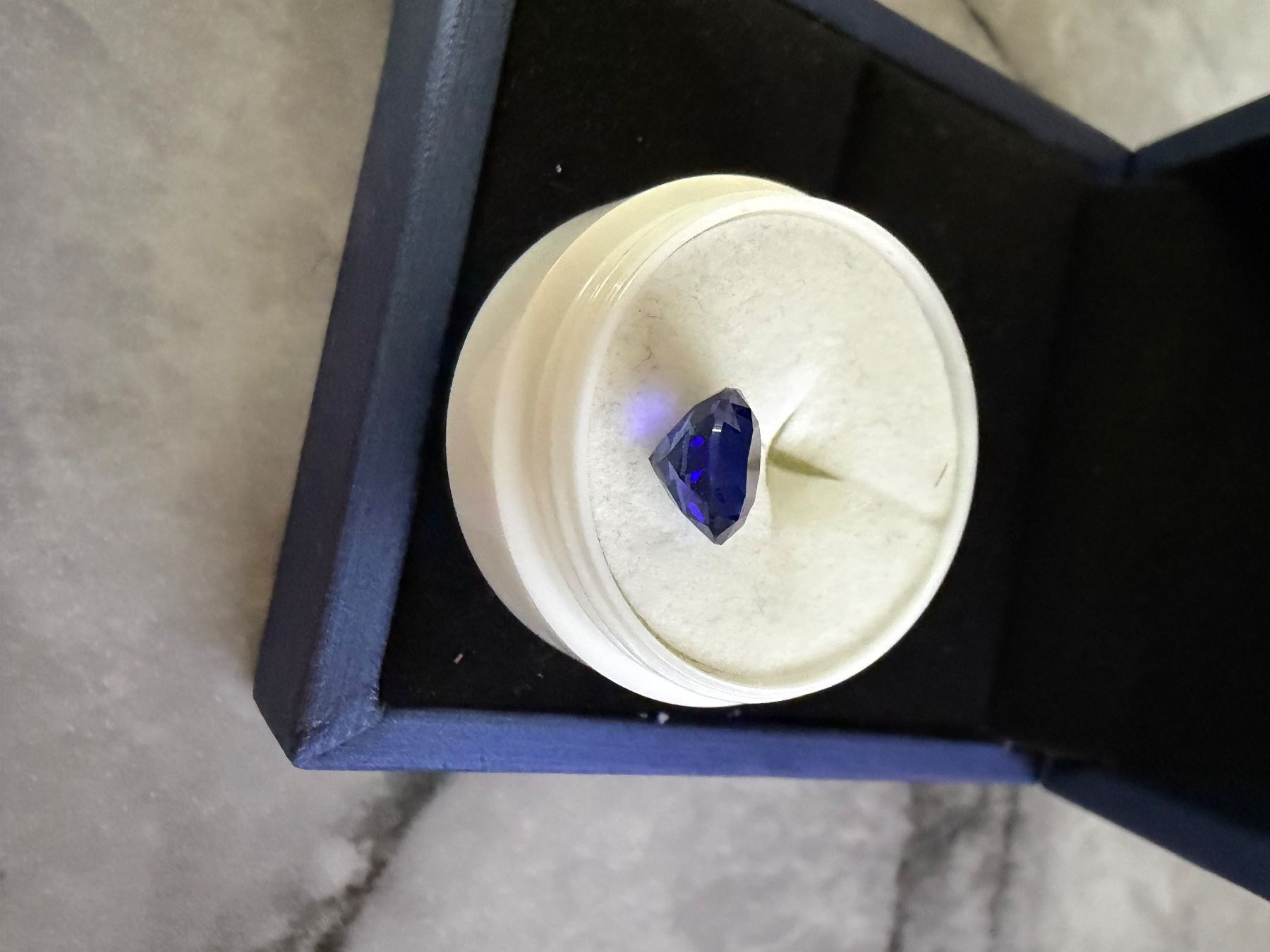 Pierres précieuses: Lab-created Sapphire – Neuf avec emballage d'origine à Zürich par ghe_k58z 2