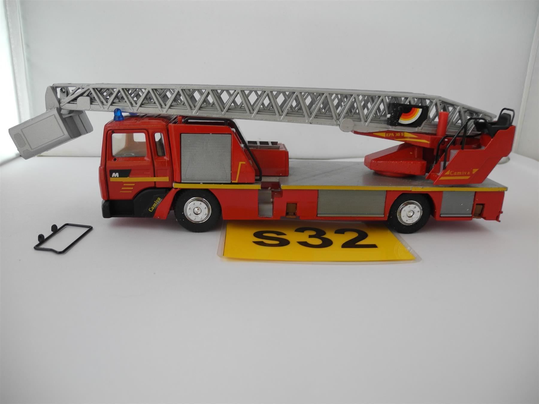 Renault Modellini d'auto: CEF 373 EPA 30S Renault, 1/43, Nr. s 32 – Nuovo e nell'imballaggio originale da Kottwil venduto da Crazyrolf