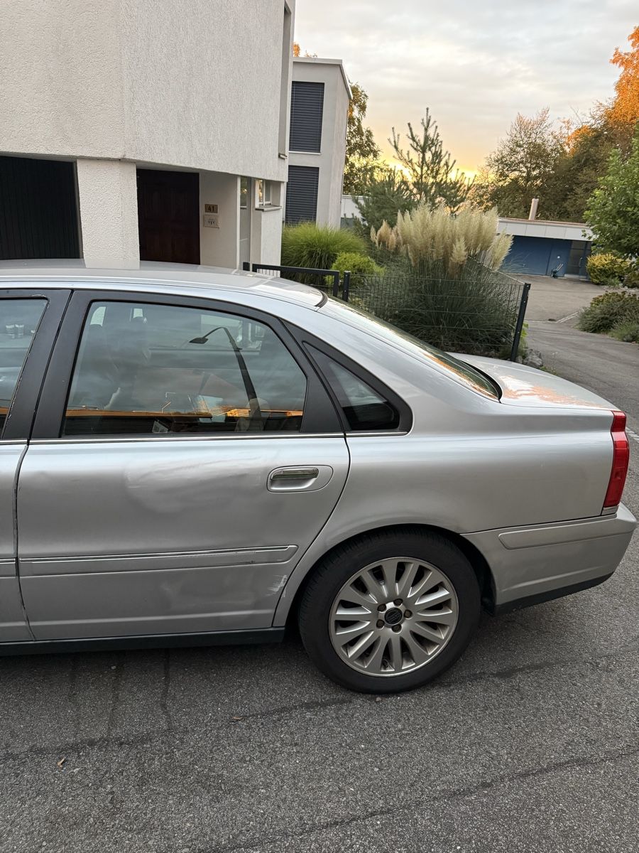 Volvo Automobili: Volvo S80 V6 – Usato da Wilen b. Wollerau venduto da lor_5nmv 2