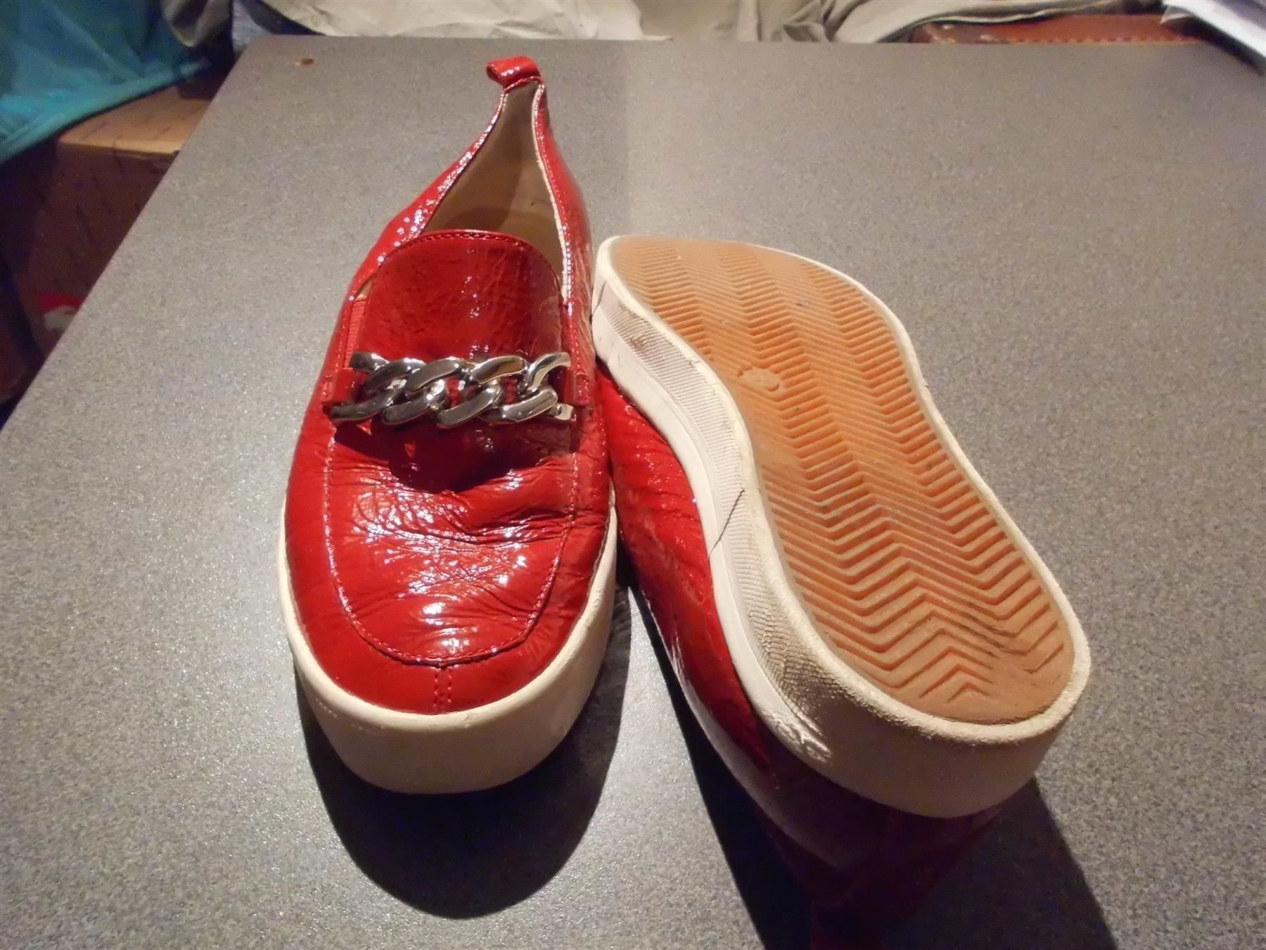 Scarpe da donna: Halbschuhe Grösse 37, Caprice, rot/silbr – Usato da Zürich venduto da abraxas1291