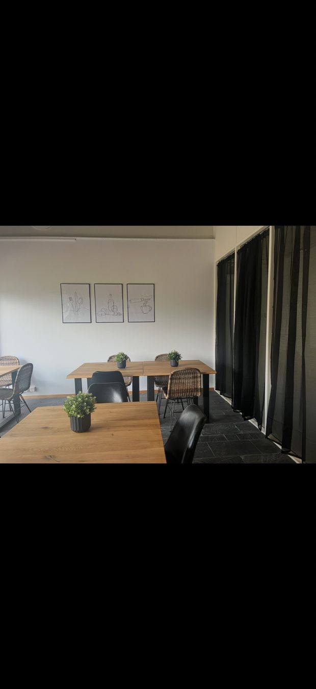Tavoli: Table à manger restaurant ou maison – Usato da Dully venduto da emi_hg66 3