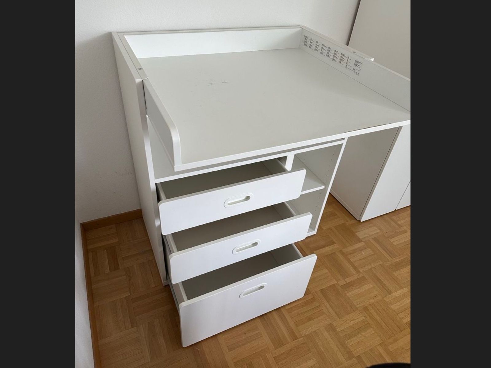 Ikea Tables à langer & accessoires: Wickelkommode mit 3 Schubladen – D'occasion à Mittelhäusern par Nicole_Moser 1