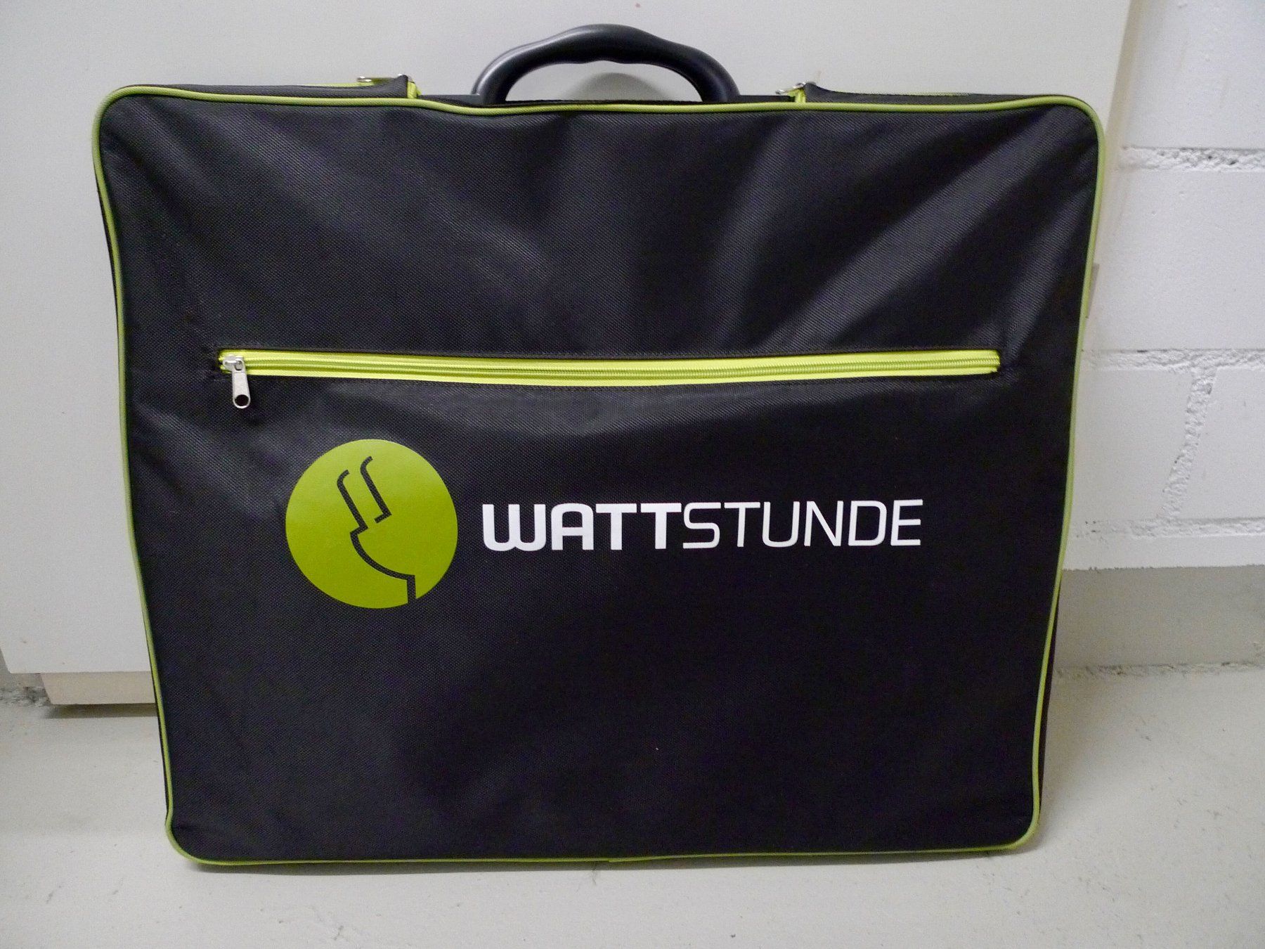 Dispositivi a energia solare: 100 Watt Solarkoffer ULTRALIGHT, Wattstunde WS100SUL – Usato da Abtwil SG venduto da Optimaten 1