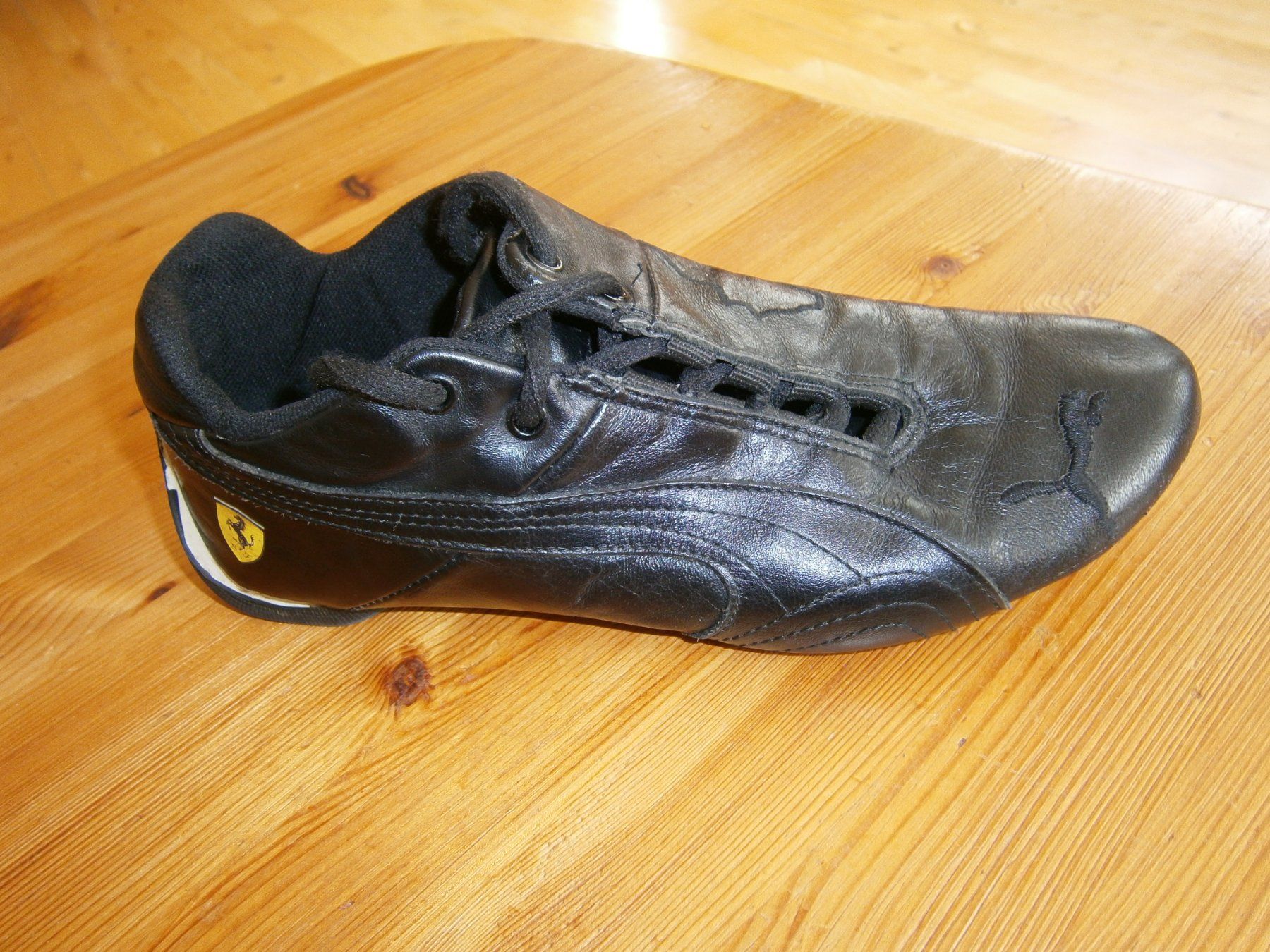 Puma Schuhe für Jungen: Puma Schuhe Gr. 37 – Gebraucht aus Glarus von swimmy