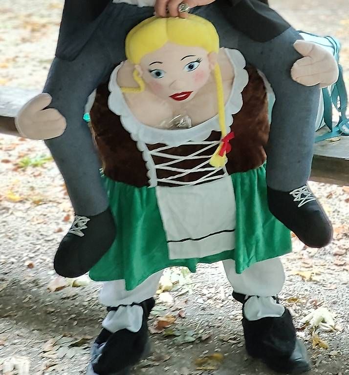 Costumi: köstüm – Usato da Bleienbach venduto da ven_k5rv