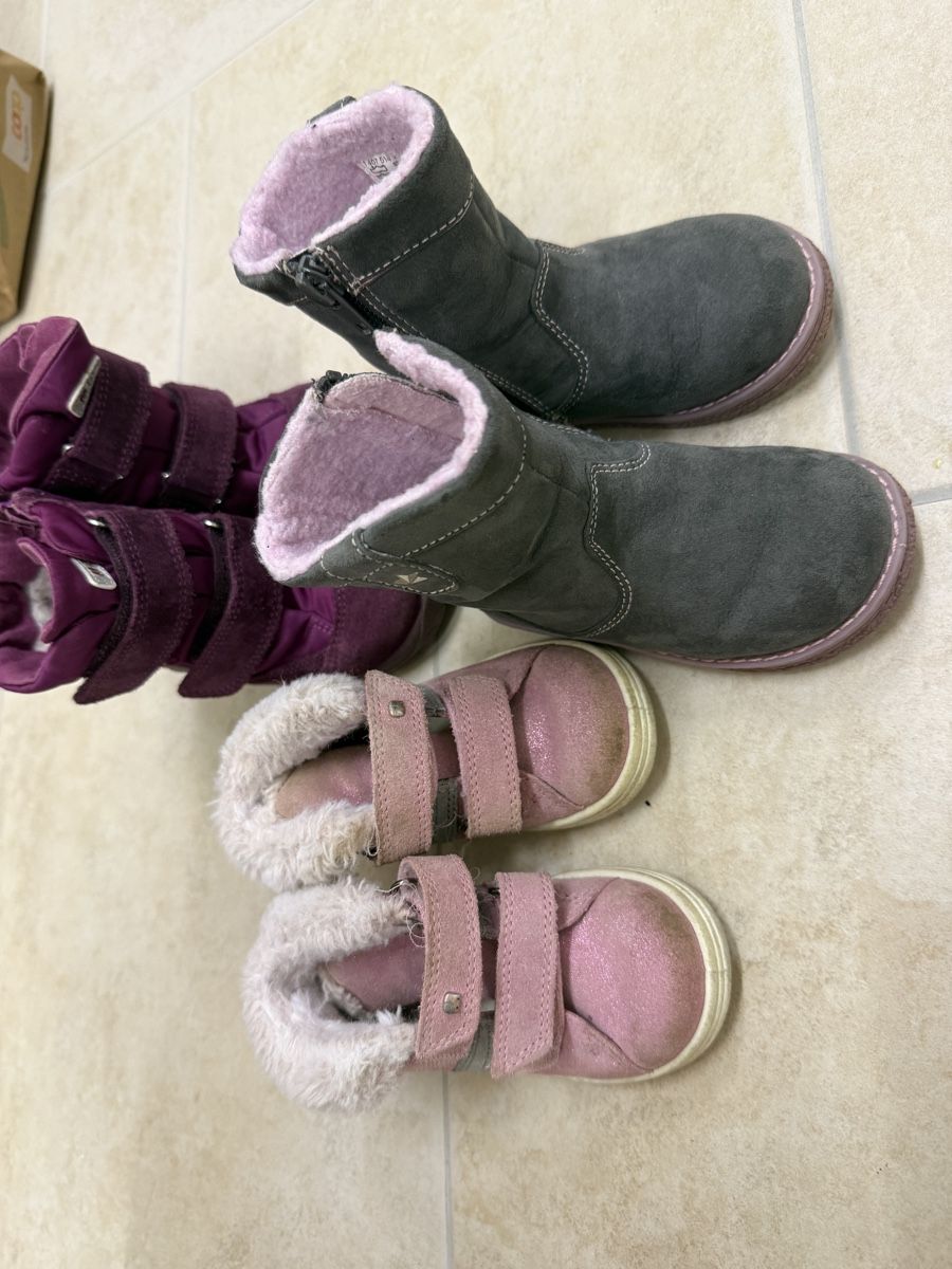 Scarpe per ragazze: Kinder Schuhe 3 Paar Grösse 21 Winter – Usato da Oberrohrdorf venduto da Rgf_b21 2
