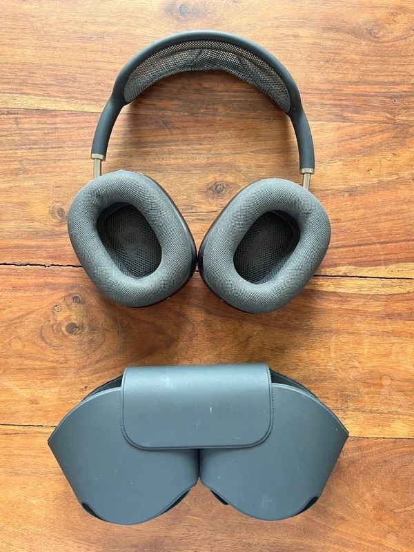 Apple Kopfhörer: Apple AirPods Max Headphones Kopfhörer  – Neu (gemäss Beschreibung) aus Pfäffikon SZ von Zitrone_100 1