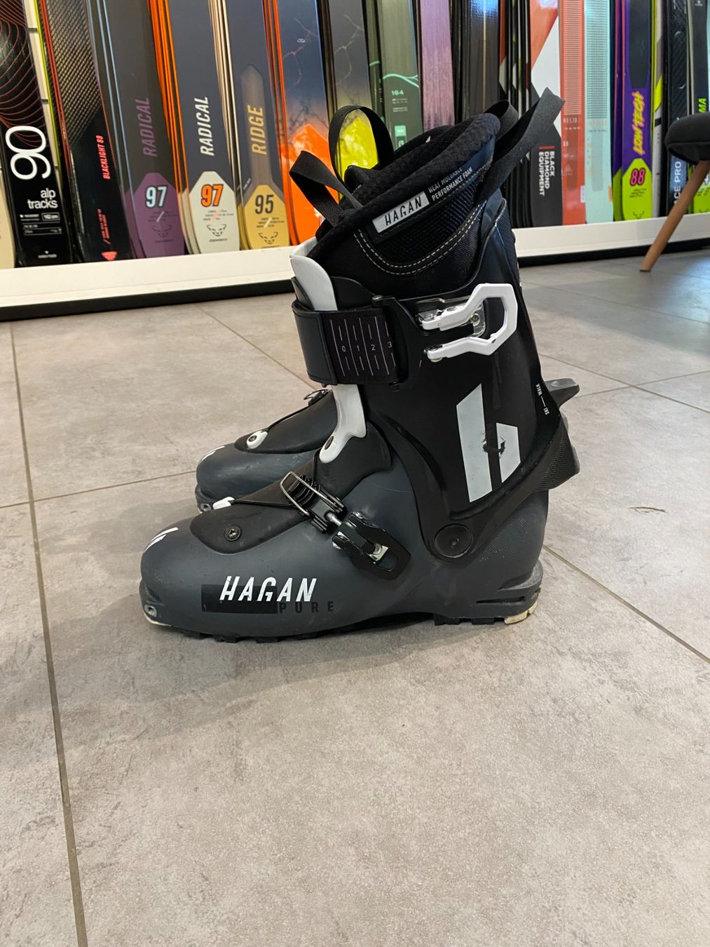 Herrenschuhe: Tourenschuhe Hagan Pure Unisex – Gebraucht aus Scuol von Marco-Sport-Scuol