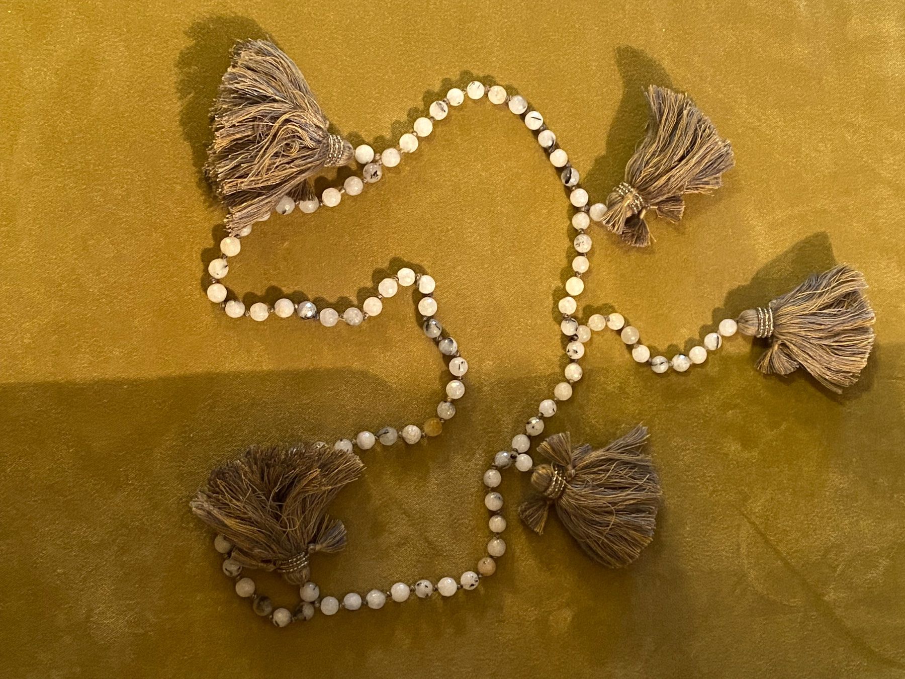 Bracciali & Braccialetti: Bracelet avec pompons – Usato da St-Blaise venduto da NSUTT1953 1