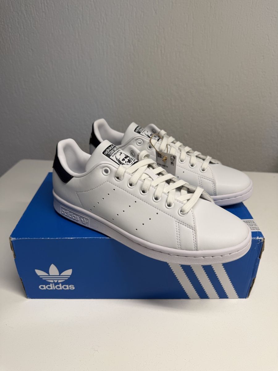 Adidas Scarpe da uomo: Adidas Stan Smith Navy EU 40 2/3 – Nuovo e nell'imballaggio originale da Dübendorf venduto da Sneaker_Seller 2
