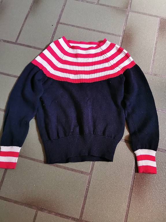 Pullover & Sweatshirts: Schurwolle Pulli Gr 90 2-3j FUB – Gebraucht aus Riehen von LaurJer