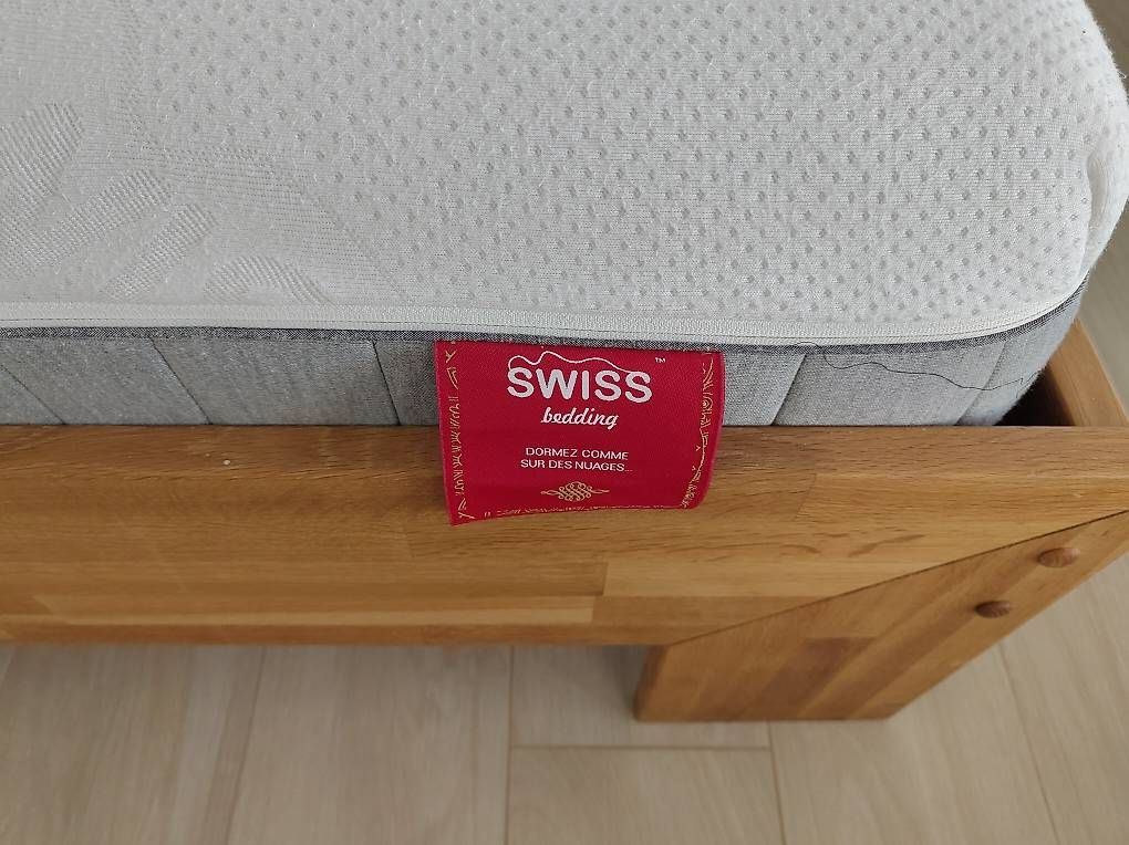 Letti: Lit Bois massif+sommier+matelas Swiss bedding – Usato da Payerne venduto da sar_xf56 1