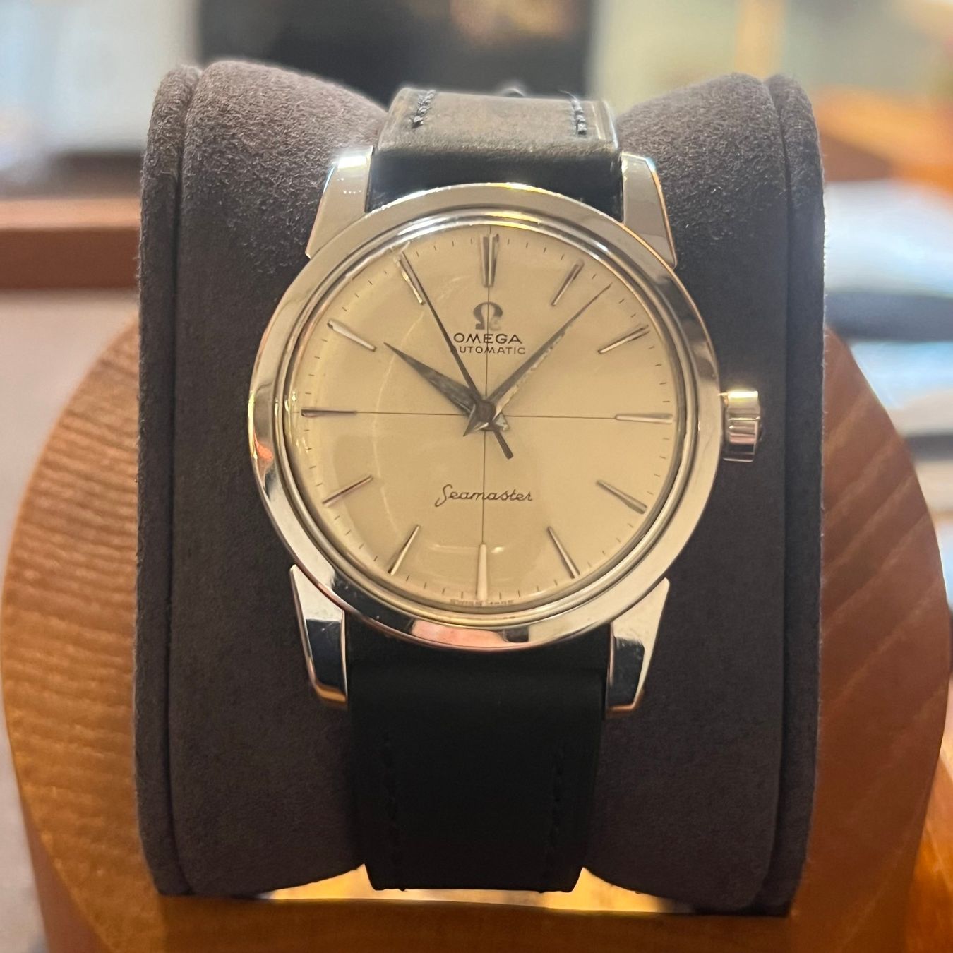 Omega Orologi: Omega Seamaster Vintage Automatic Silver Dial – Usato da Carouge GE venduto da Watchaser