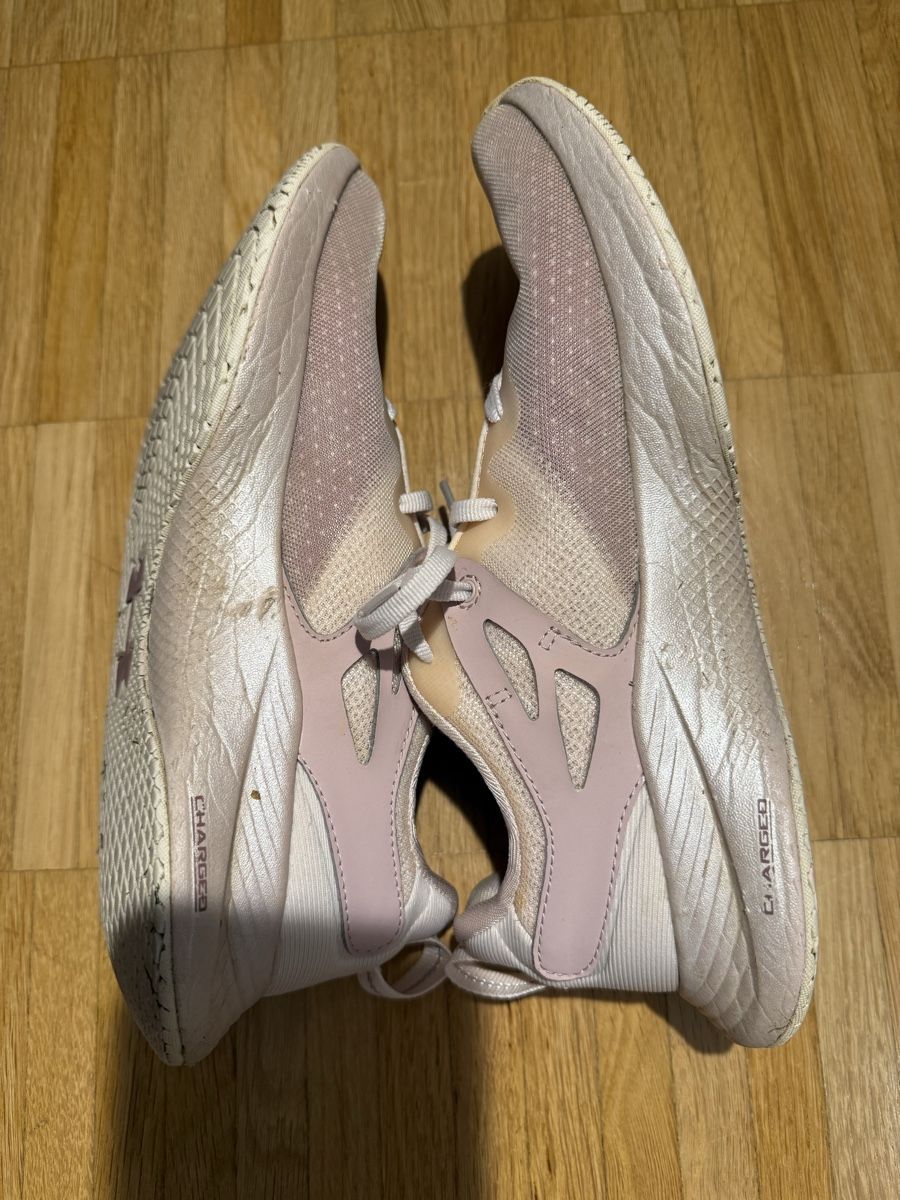 Damenschuhe: Under Armour Laufschuhe Damen Grösse 39 – Gebraucht aus St. Gallen von Meelll 4