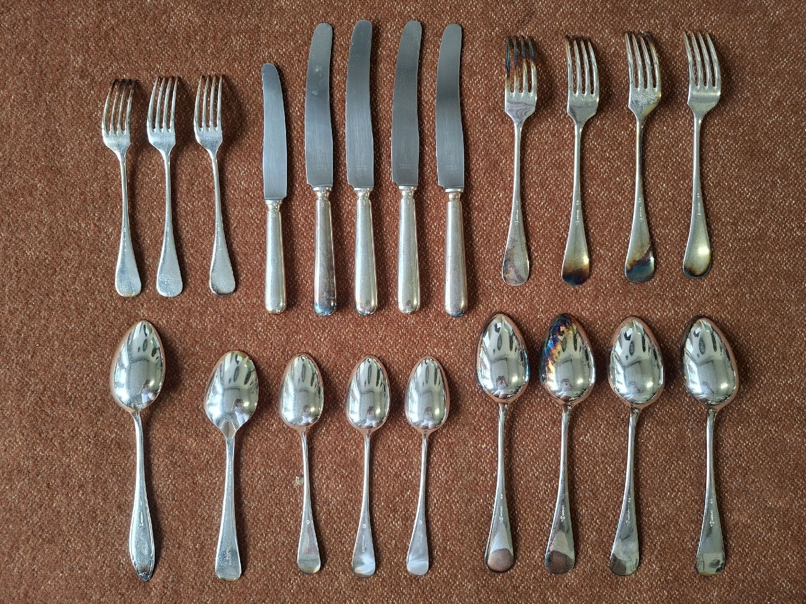Berndorf Set di posate: 28.5 kg Silberbesteck und Silbergeschirr / Silber Ware – Usato da Weggis venduto da Fairpays 1
