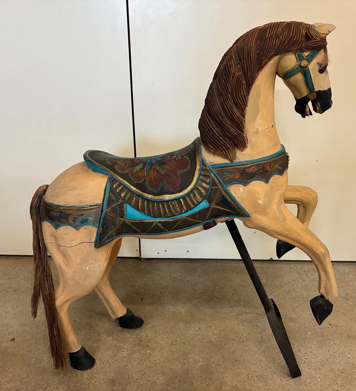 Figurines: Karussellpferd aus Holz – D'occasion à Gümligen par Roe22 1
