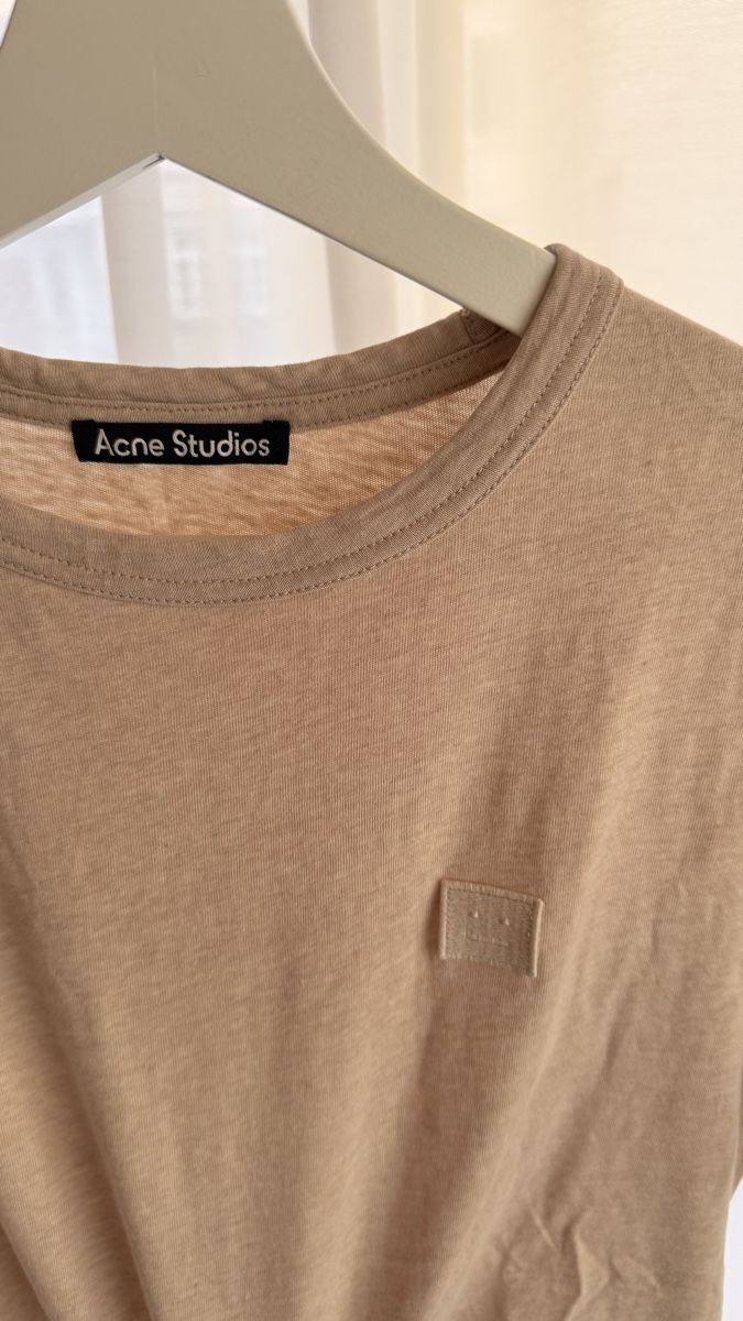 Acne Studios T-shirt: Acne Studios T-Shirt – Usato da Solothurn venduto da D.FloLu 1