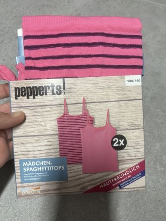T-shirt débardeurs spaghetti top neuf 134 - 140