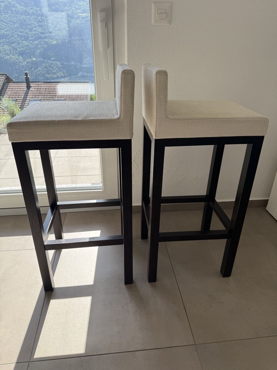 Set di tavolo e panche: Ensemble table haute et 2 tabourets de bar design moderne 45 – Usato da Vex venduto da PhilCornerCH 7