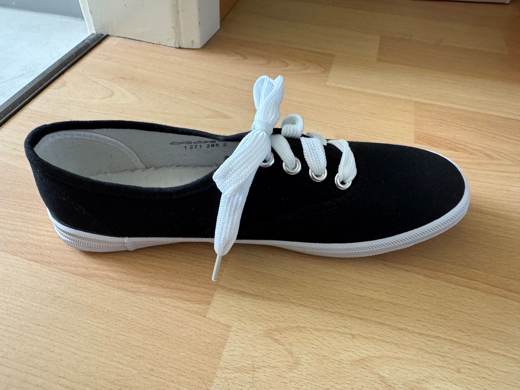 Graceland Scarpe da donna: Schuhe Damen schwarz Grösse 39 neu – Usato da Thun venduto da Meliia 2