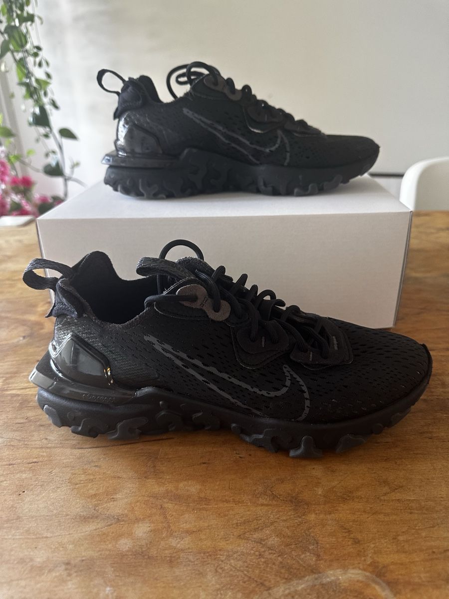 Nike Chaussures hommes: Baskets Nike React Vision D/MS/X noir taille 38.5 – D'occasion à Châtelaine par Alexandra.jankowski 1
