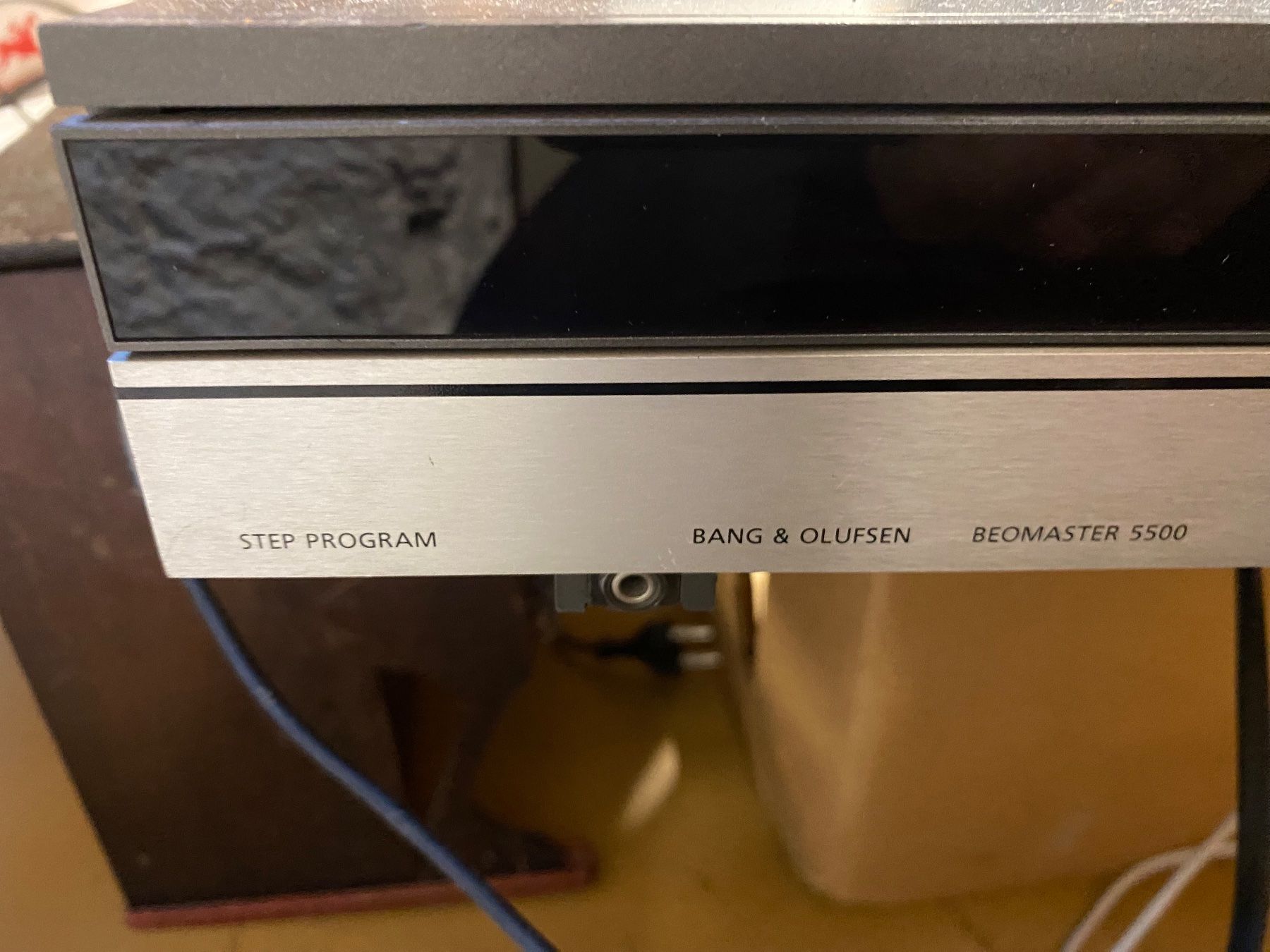 Bang & Olufsen Amplificatori: Bang&Olufsen Beomaster 5500 mit MCP – Usato da Fahrweid venduto da mcm_glx2 4