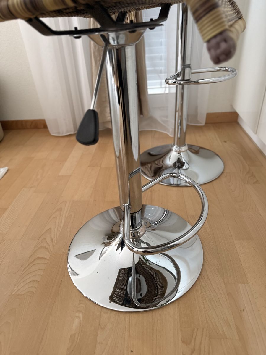 Hocker: 2 Barhocker Rattan – Gebraucht aus Kloten von Teo3ko 4