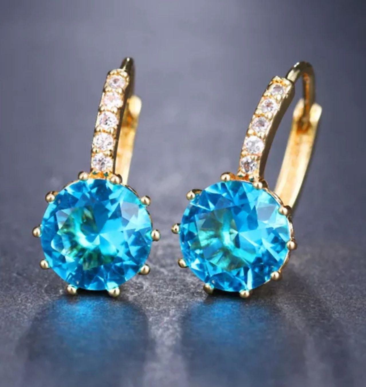 Ohrringe & -stecker: Boucles d’oreilles élégantes avec zirconium – Neu und originalverpackt aus St-Cergue von vpr_7v8g