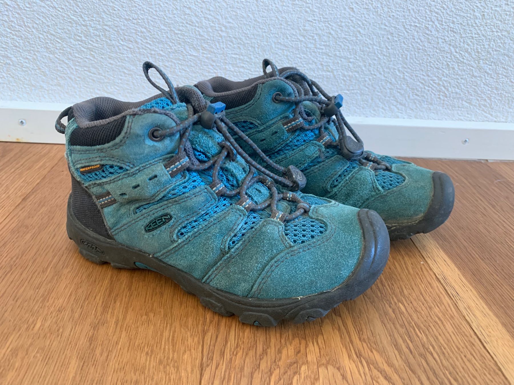 Chaussures garçon: Keen Trekkingschuhe gr. 30 – D'occasion à Luzern par Luzern031