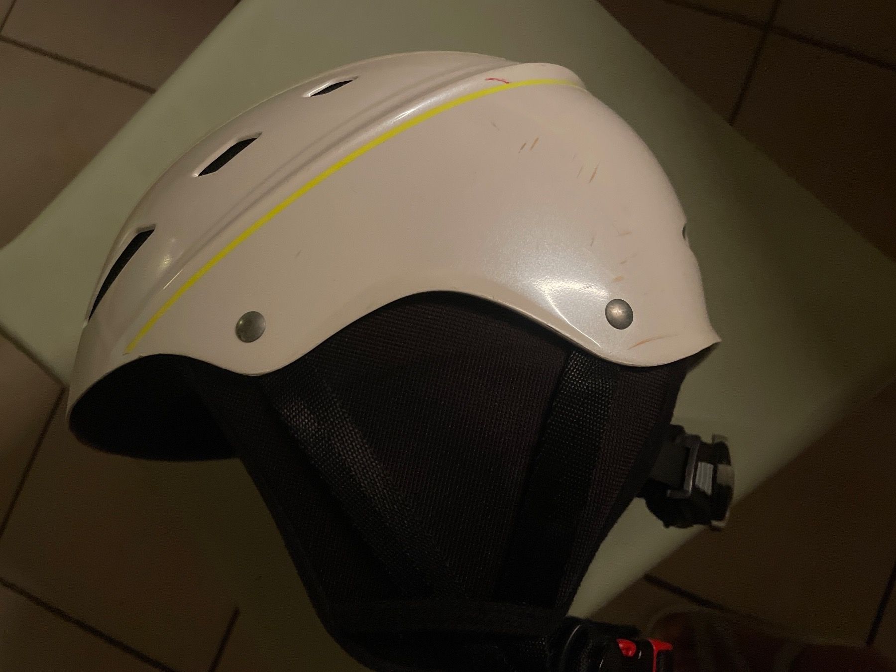 Caschi: Celsius Jugend Skihelm 58cm – Usato da Obergerlafingen venduto da cabo4 1