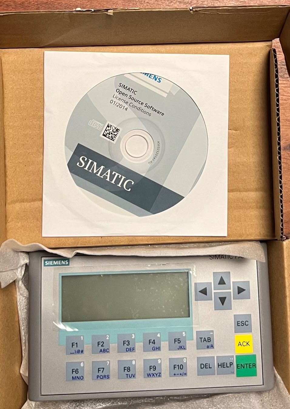 Siemens Studioequipment: Siemens Simatic KP300 Basic mono PN HMI – Neu und originalverpackt aus Romanshorn von Heizungsreglerkaufen