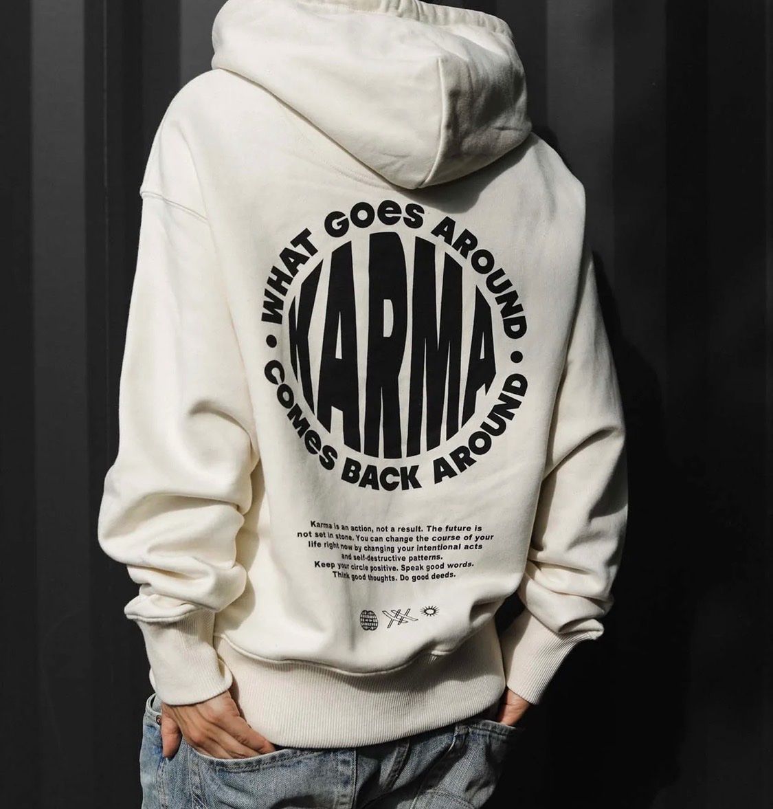 Maglioni & Felpe: Mady Morrison Karma Hoodie – Usato da Utzigen venduto da lou40