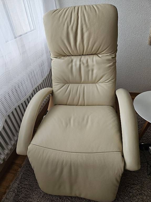 Poltrone: Relaxsessel elektrisch Leder Beige – Usato da St. Gallen venduto da seemann44