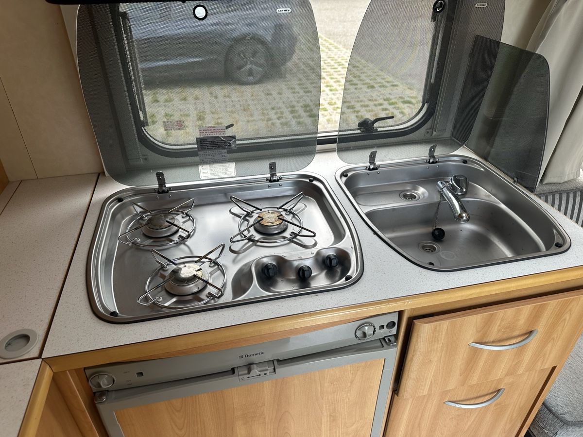 Rimorchi: Wohnwagen Knaus Eurostar – Usato da Hinterkappelen venduto da dsc_c8f7 5